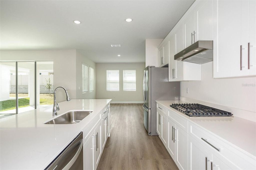Image 11 of property listing at 33577 TWILIGHT SEA PLACE, Dade City, FL 33525