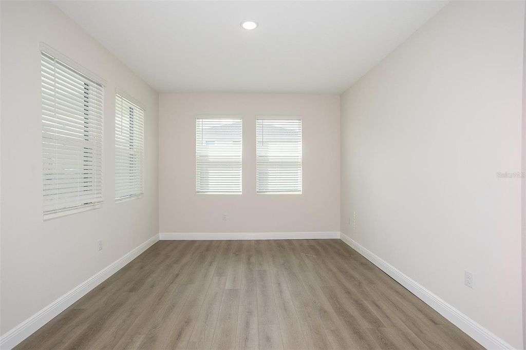 Image 14 of property listing at 33577 TWILIGHT SEA PLACE, Dade City, FL 33525