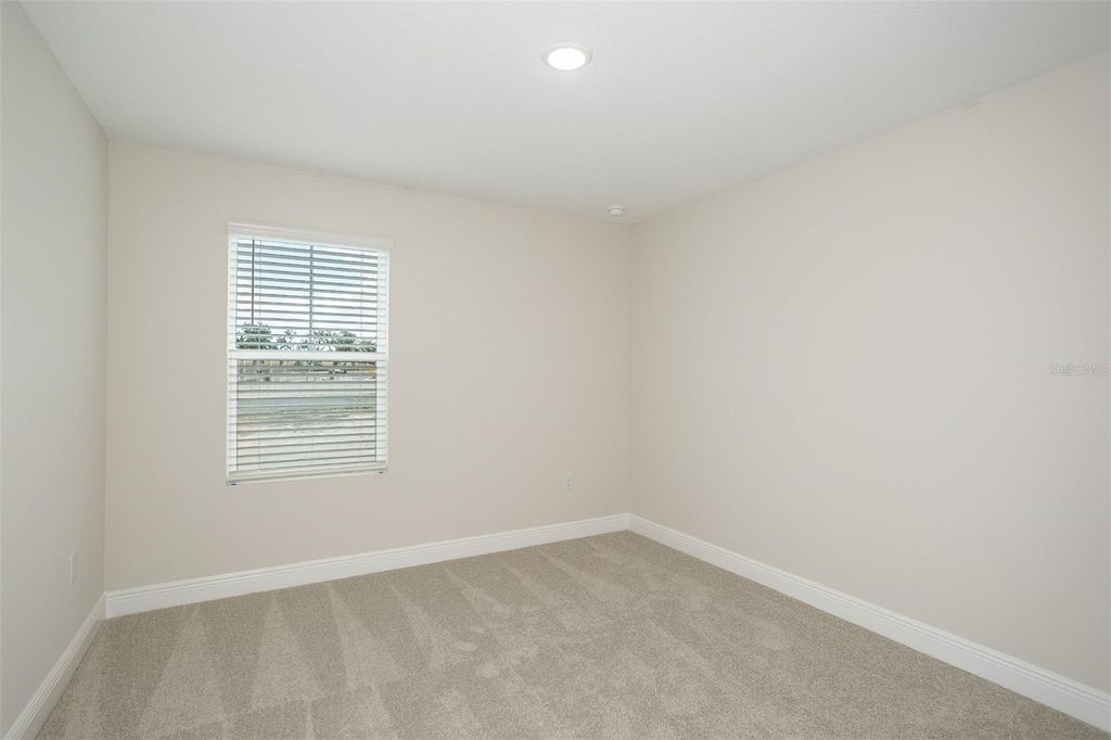 Image 16 of property listing at 33577 TWILIGHT SEA PLACE, Dade City, FL 33525