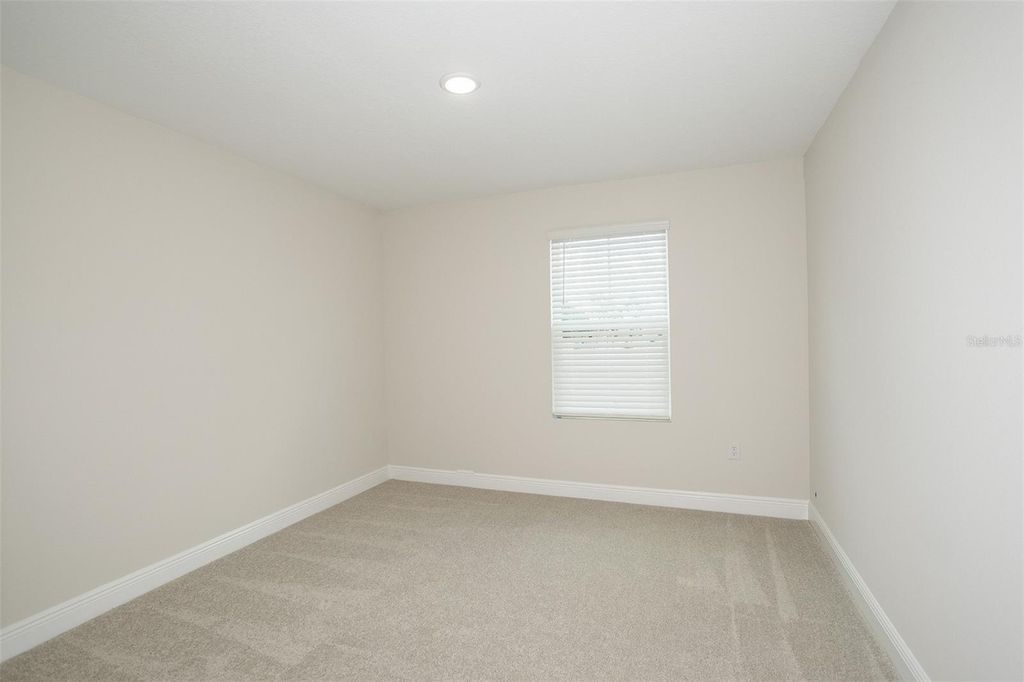 Image 18 of property listing at 33577 TWILIGHT SEA PLACE, Dade City, FL 33525