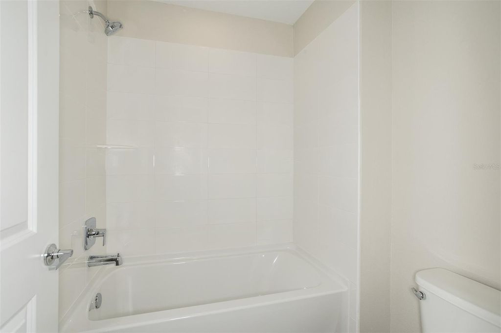 Image 22 of property listing at 33577 TWILIGHT SEA PLACE, Dade City, FL 33525