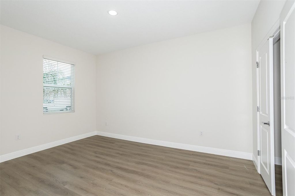 Image 24 of property listing at 33577 TWILIGHT SEA PLACE, Dade City, FL 33525
