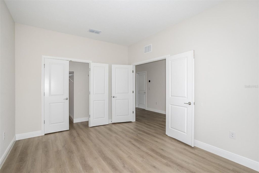Image 25 of property listing at 33577 TWILIGHT SEA PLACE, Dade City, FL 33525