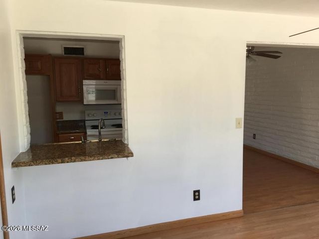 2891 W Via Del Santo, Tucson, AZ 85741
