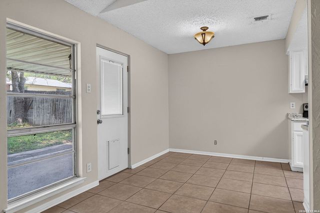 3915 Briarcrest St, San Antonio, TX 78247