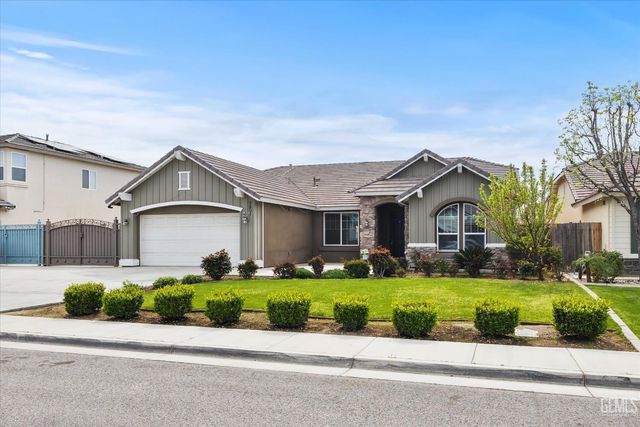 9801 Biscayne Drive, Bakersfield, CA 93311