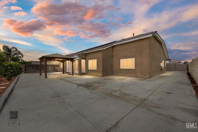 9801 Biscayne Drive, Bakersfield, CA 93311