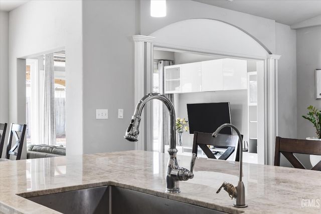 9801 Biscayne Drive, Bakersfield, CA 93311