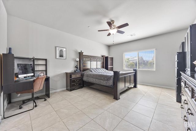 9801 Biscayne Drive, Bakersfield, CA 93311