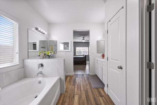 9801 Biscayne Drive, Bakersfield, CA 93311