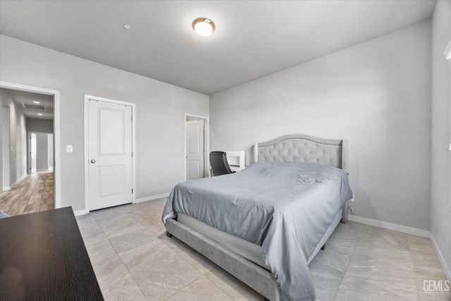 9801 Biscayne Drive, Bakersfield, CA 93311