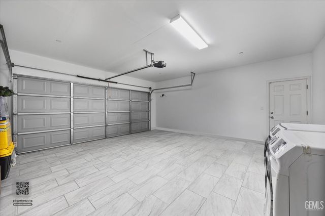 9801 Biscayne Drive, Bakersfield, CA 93311