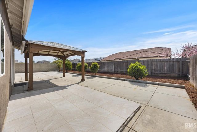 9801 Biscayne Drive, Bakersfield, CA 93311