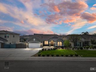 9801 Biscayne Drive, Bakersfield, CA 93311