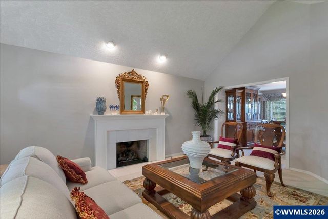 365 Snead Dr N, Keizer, OR 97303