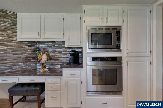 365 Snead Dr N, Keizer, OR 97303