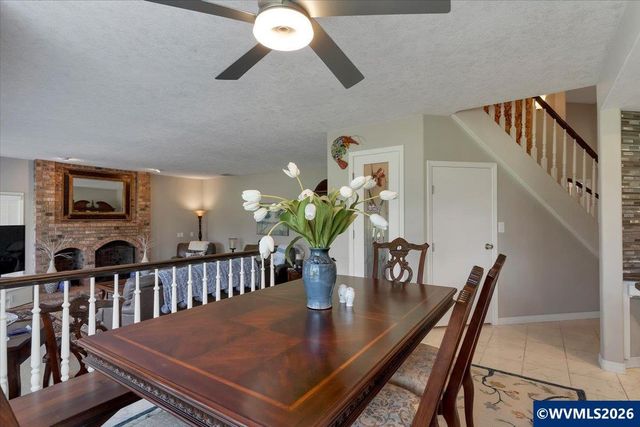 365 Snead Dr N, Keizer, OR 97303
