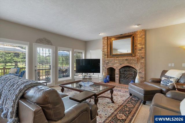 365 Snead Dr N, Keizer, OR 97303