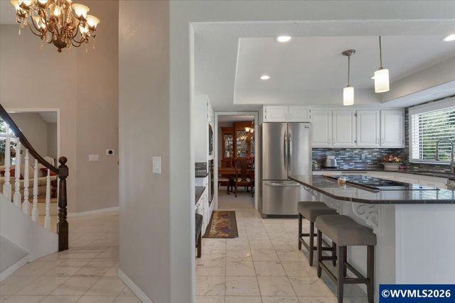 365 Snead Dr N, Keizer, OR 97303
