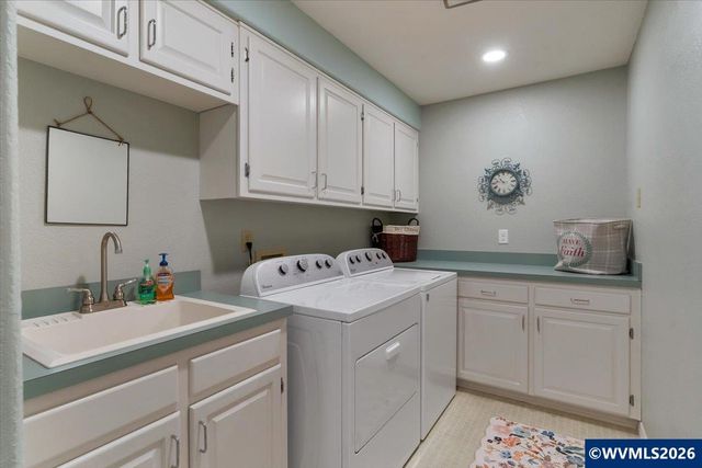 365 Snead Dr N, Keizer, OR 97303