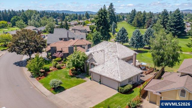 365 Snead Dr N, Keizer, OR 97303