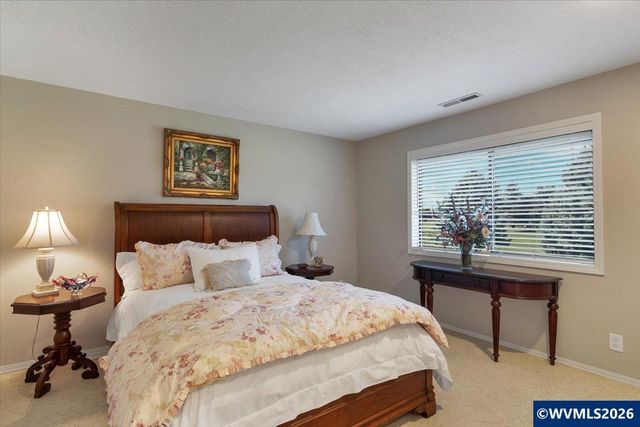 365 Snead Dr N, Keizer, OR 97303