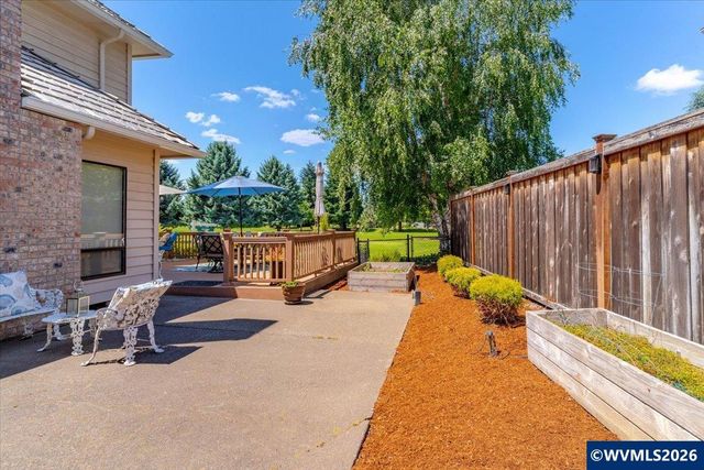 365 Snead Dr N, Keizer, OR 97303