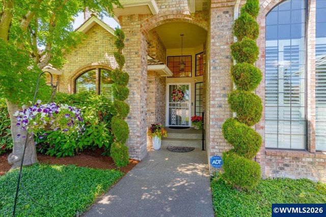 365 Snead Dr N, Keizer, OR 97303