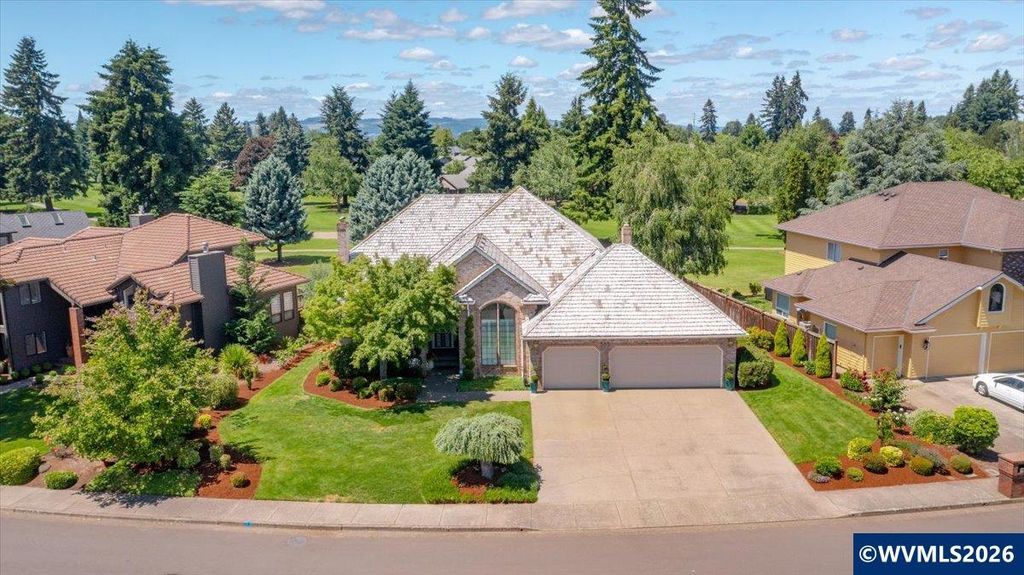 365 Snead Dr N, Keizer, OR 97303
