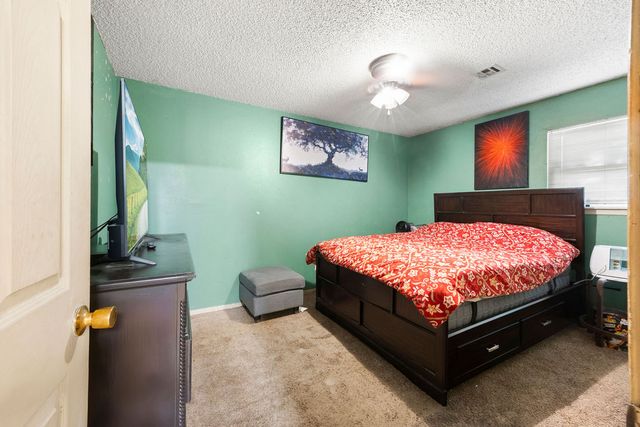 861 SE H Street, Bentonville, AR 72712