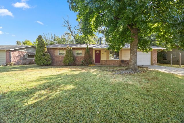 861 SE H Street, Bentonville, AR 72712