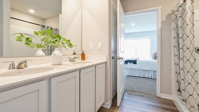 2451 SE Billings Place, West Des Moines, IA 50265