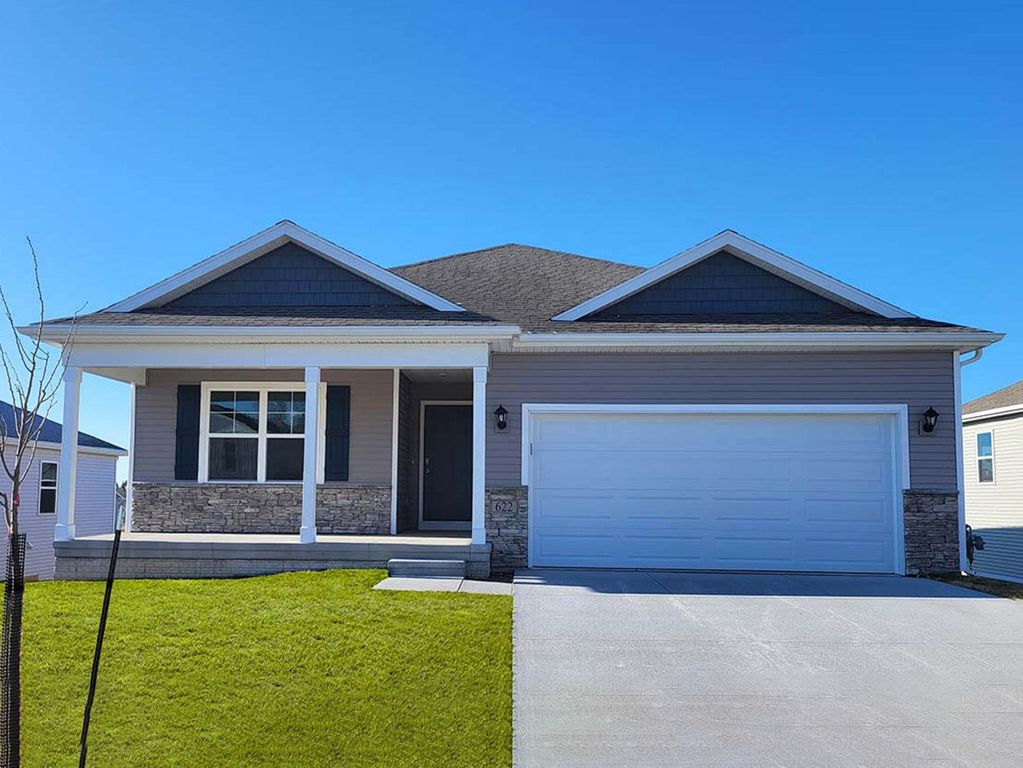 2451 SE Billings Place, West Des Moines, IA 50265