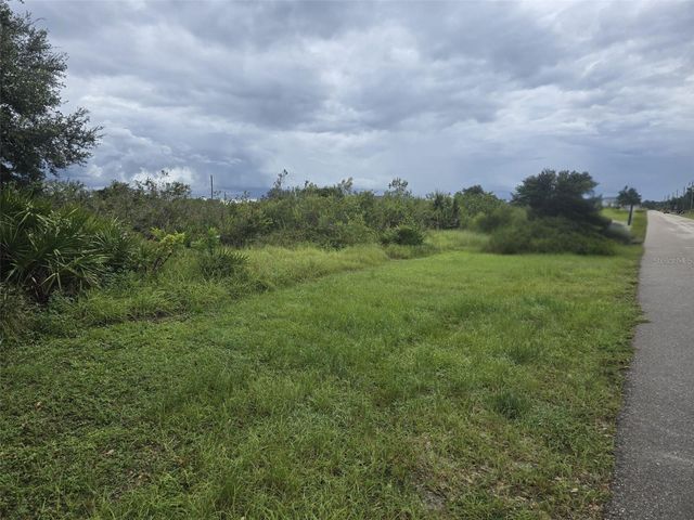 2605 70TH STREET W, Lehigh Acres, FL 33971