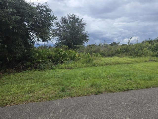2605 70TH STREET W, Lehigh Acres, FL 33971