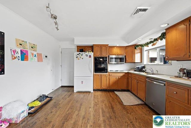 150 Diehl Road, Easton, PA 18042
