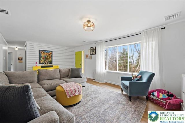 150 Diehl Road, Easton, PA 18042