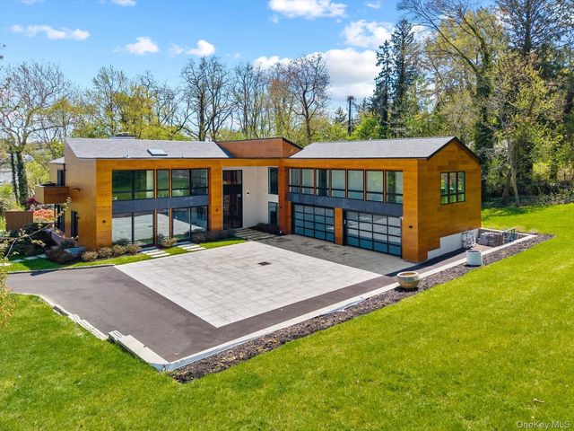 369 E Shore Road, Great Neck, NY 11023