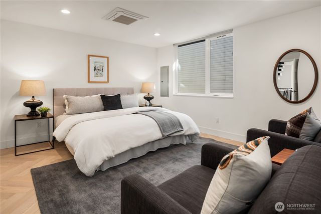 755 Hayes Street, Seattle, WA 98109