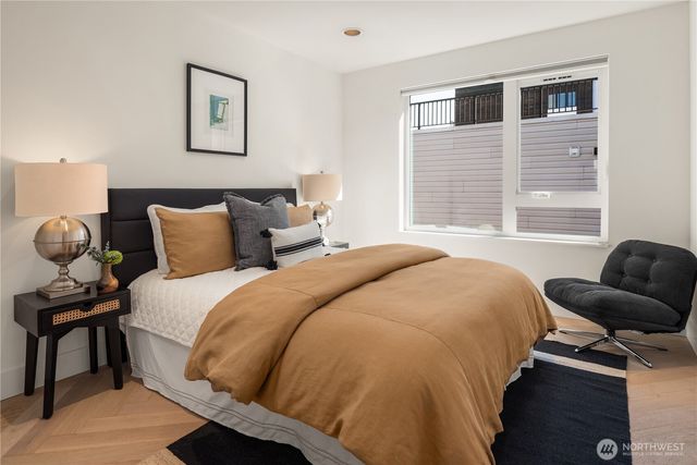 755 Hayes Street, Seattle, WA 98109