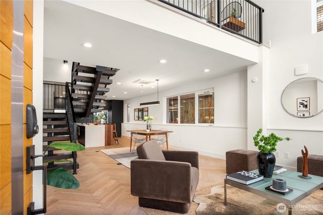 755 Hayes Street, Seattle, WA 98109