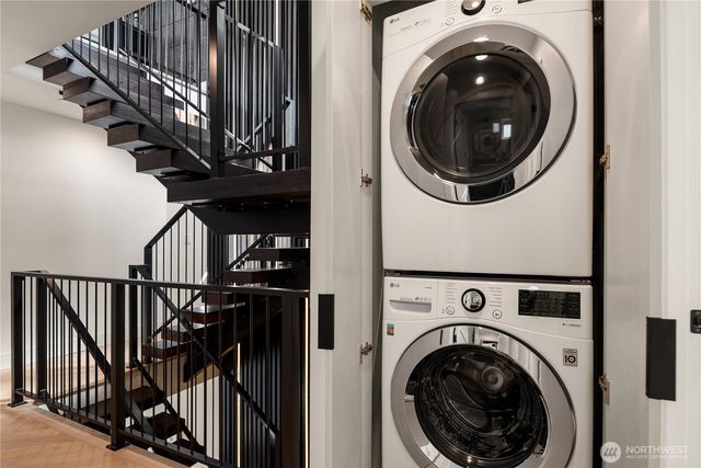 755 Hayes Street, Seattle, WA 98109