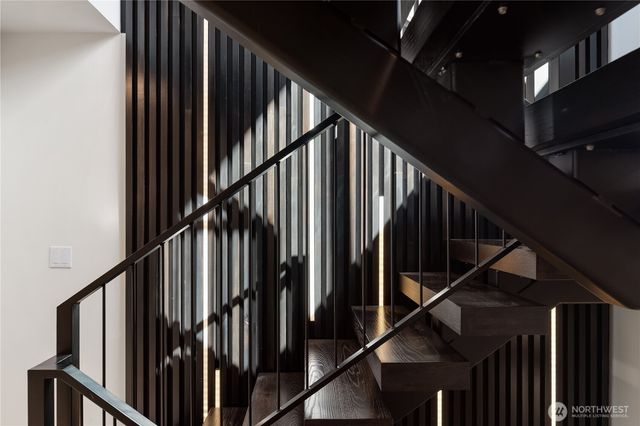 755 Hayes Street, Seattle, WA 98109