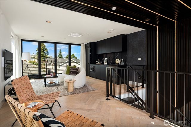 755 Hayes Street, Seattle, WA 98109