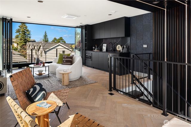 755 Hayes Street, Seattle, WA 98109