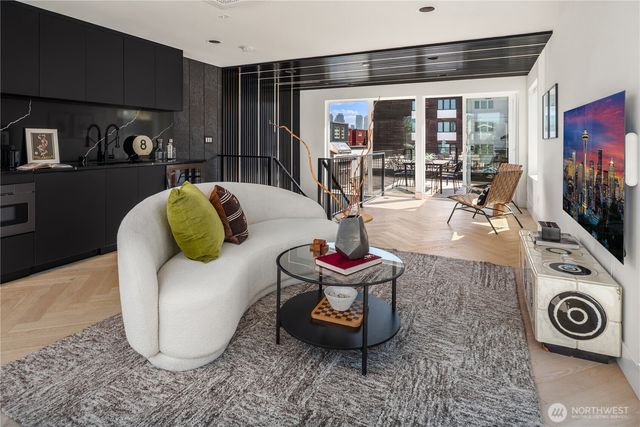 755 Hayes Street, Seattle, WA 98109