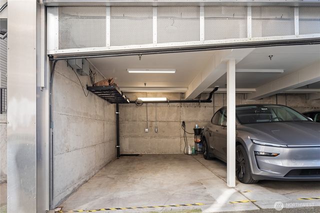 755 Hayes Street, Seattle, WA 98109