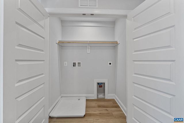 3046 FARROW CIR, Charlottesville, VA 22901
