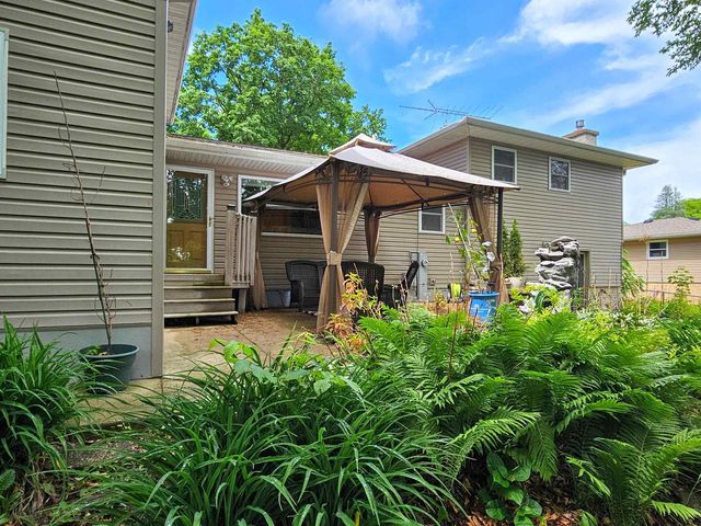 500 W Riverside Drive, Waterloo, WI 53594