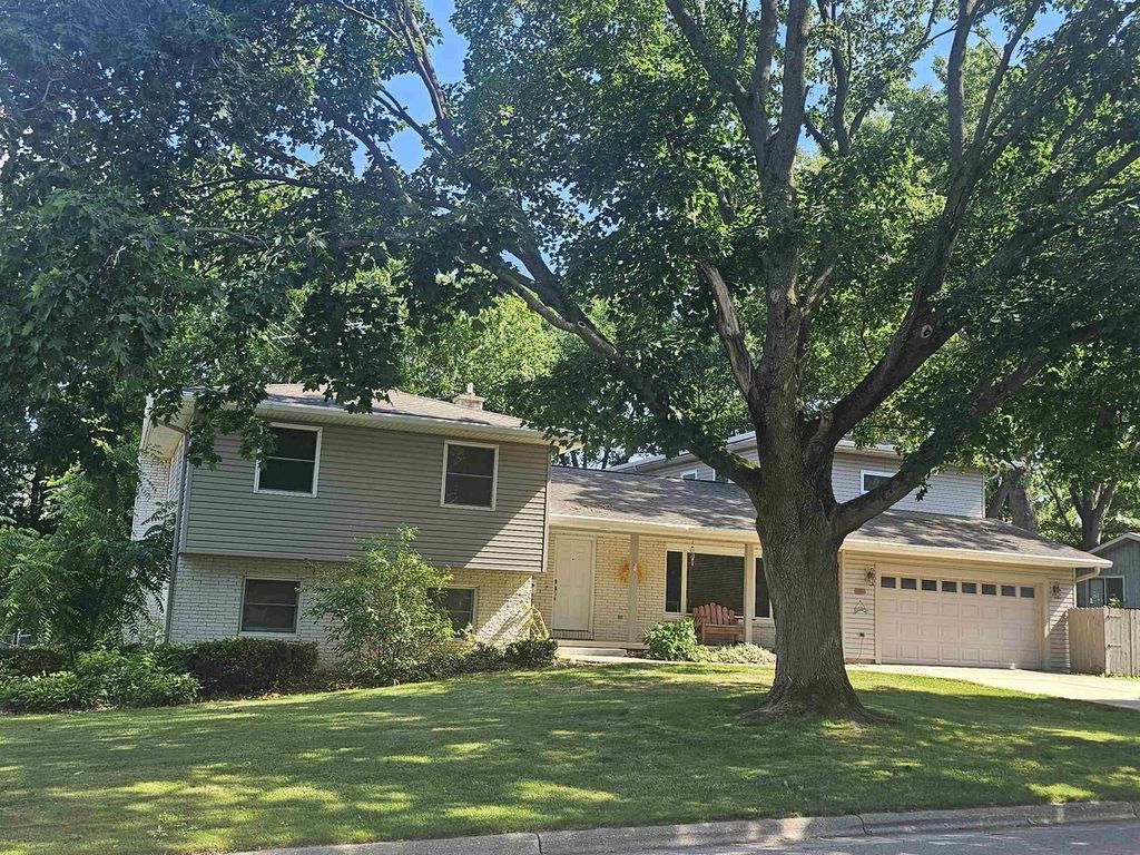 500 W Riverside Drive, Waterloo, WI 53594